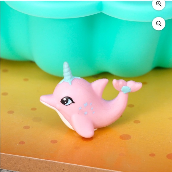 KidKraft Rainbow Dreamers Seashell Bathroom Dollhouse Furniture, 8 Pieces - Picture 6 of 11